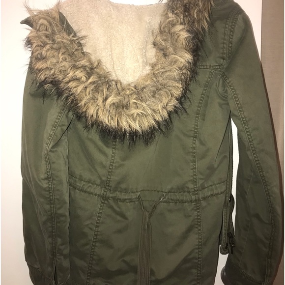 Hooded Abecrombie & Fitch Military Green Winter Jacket (L) - Picture 4 of 6
